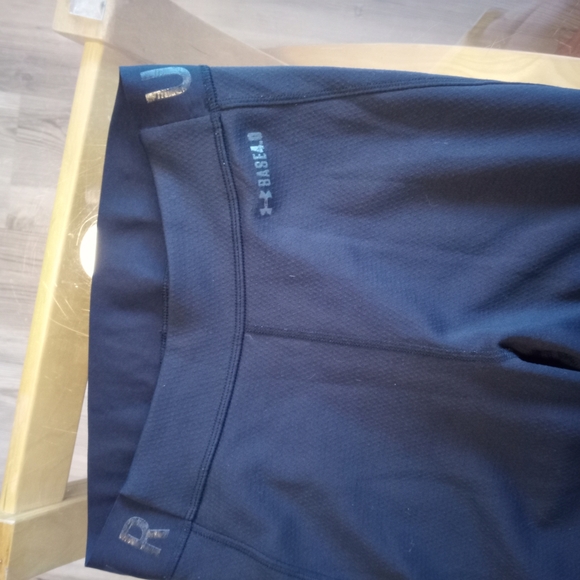 Under Armour Women's Black Leggings - Picture 3 of 4